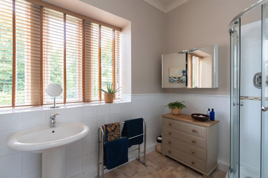 Additional image 22 of 4 bed town house for saleChunal, Glossop SK13