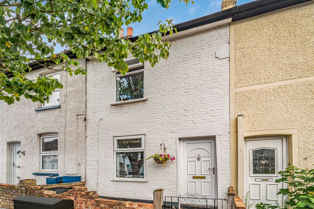 Property photo 2 of 22