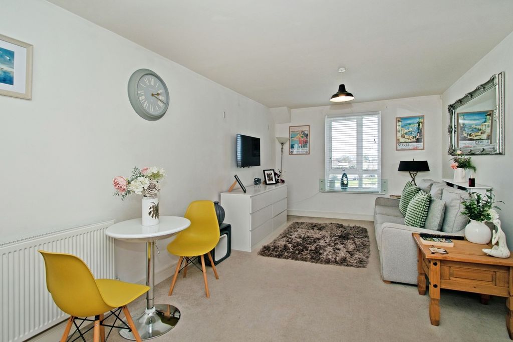 Property photo 2 of 9 Pbox-Img.Jpg