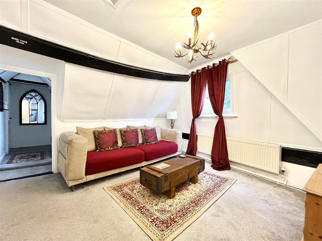 Property photo 3 of 19