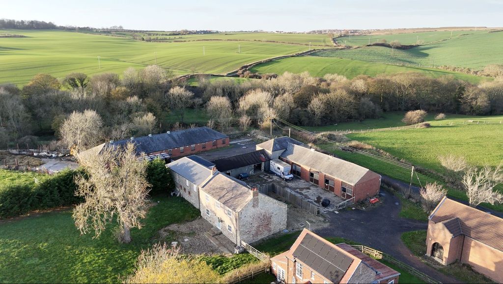 Property photo 3 of 77