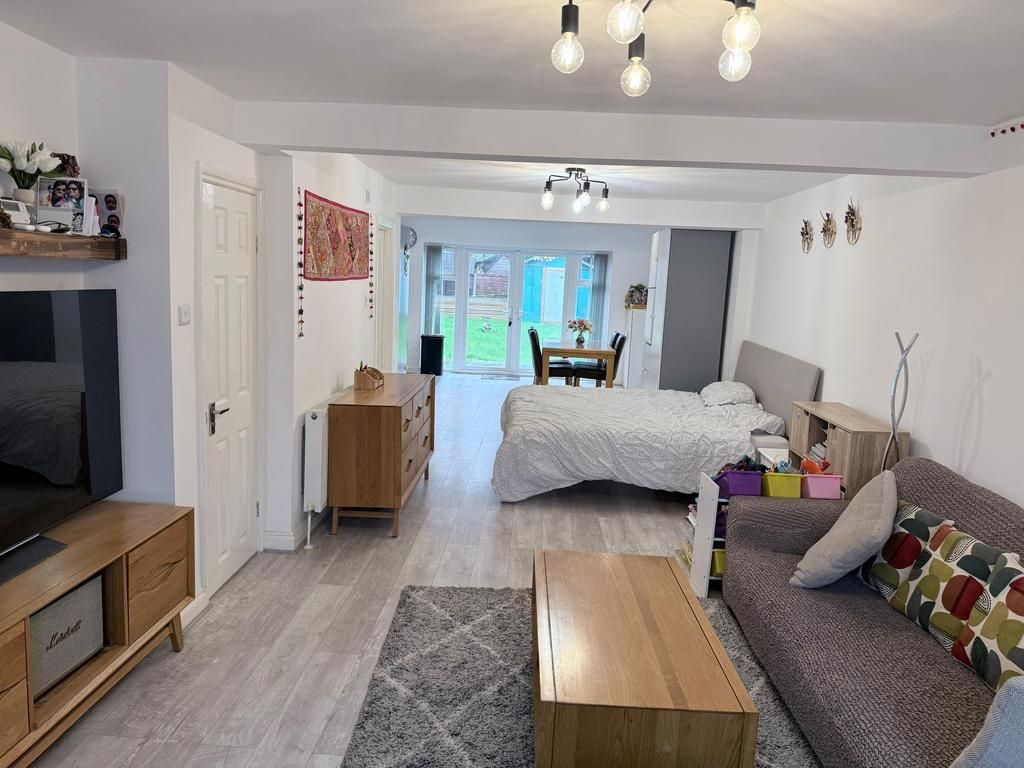 Property photo 3 of 24