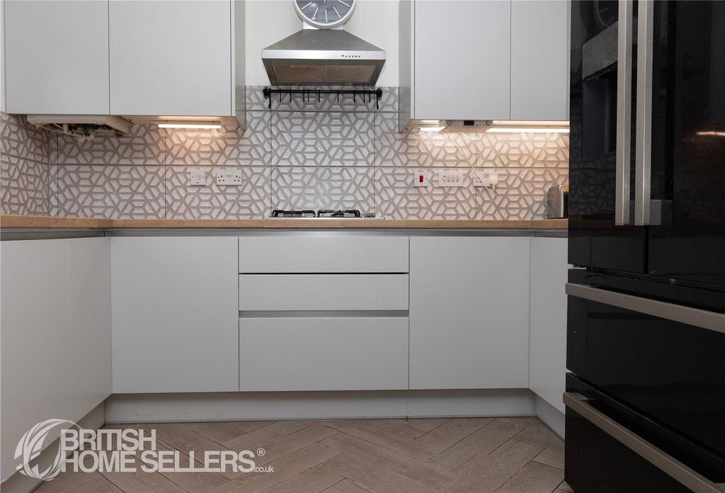 Property photo 3 of 15 Picture No. 07