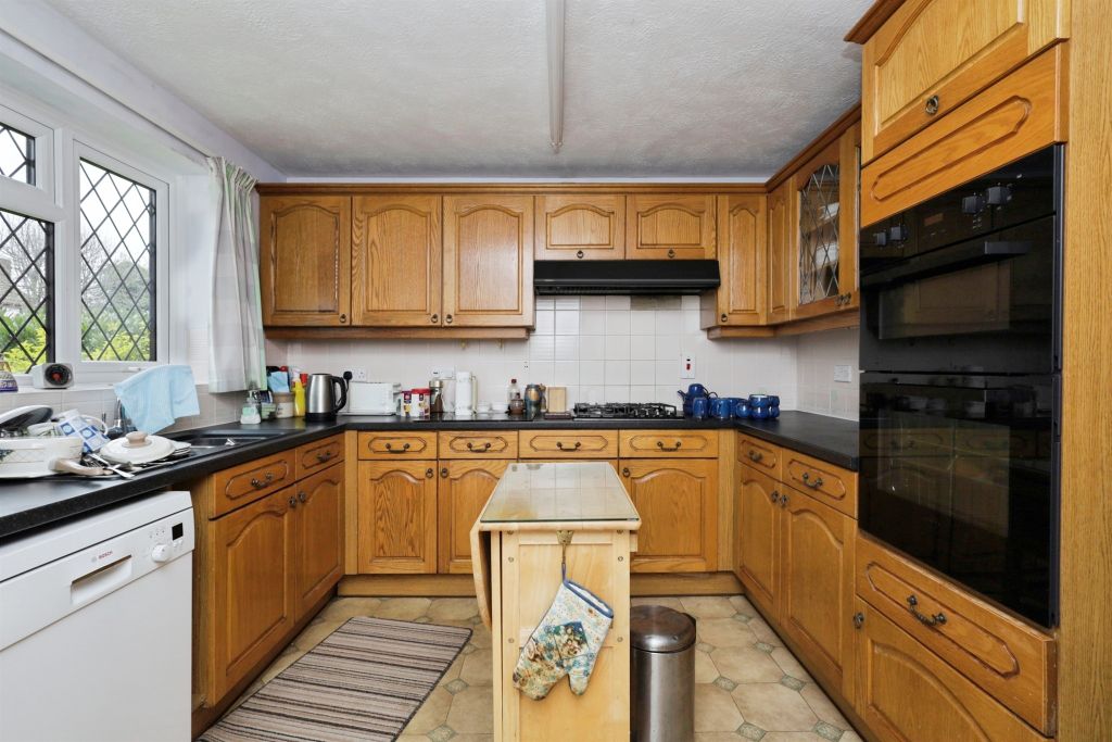 Property photo 3 of 17