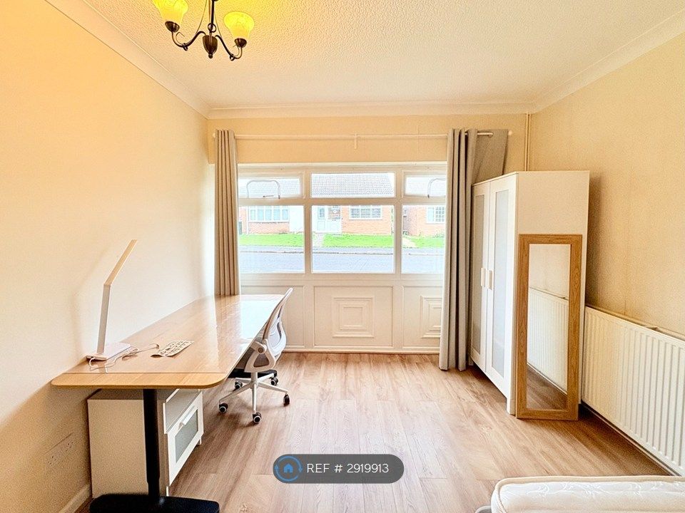 Property photo 3 of 8 Room 1
