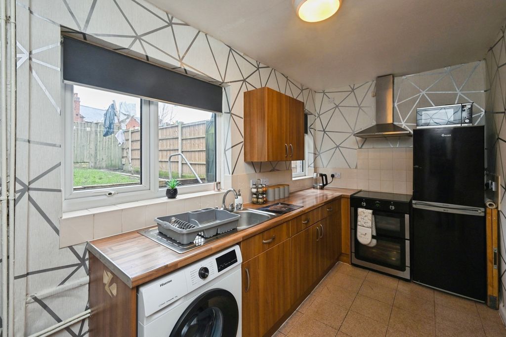 Property photo 3 of 15 Pbox-Img.Jpg