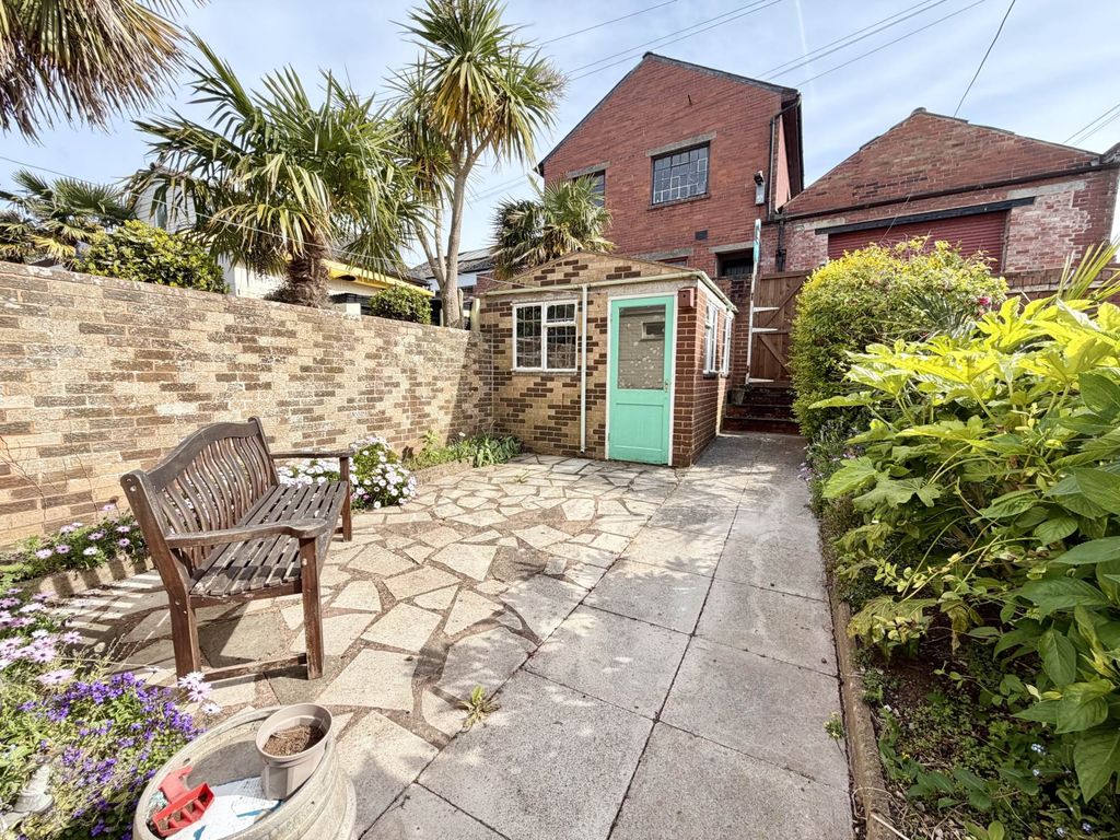 Property photo 3 of 14