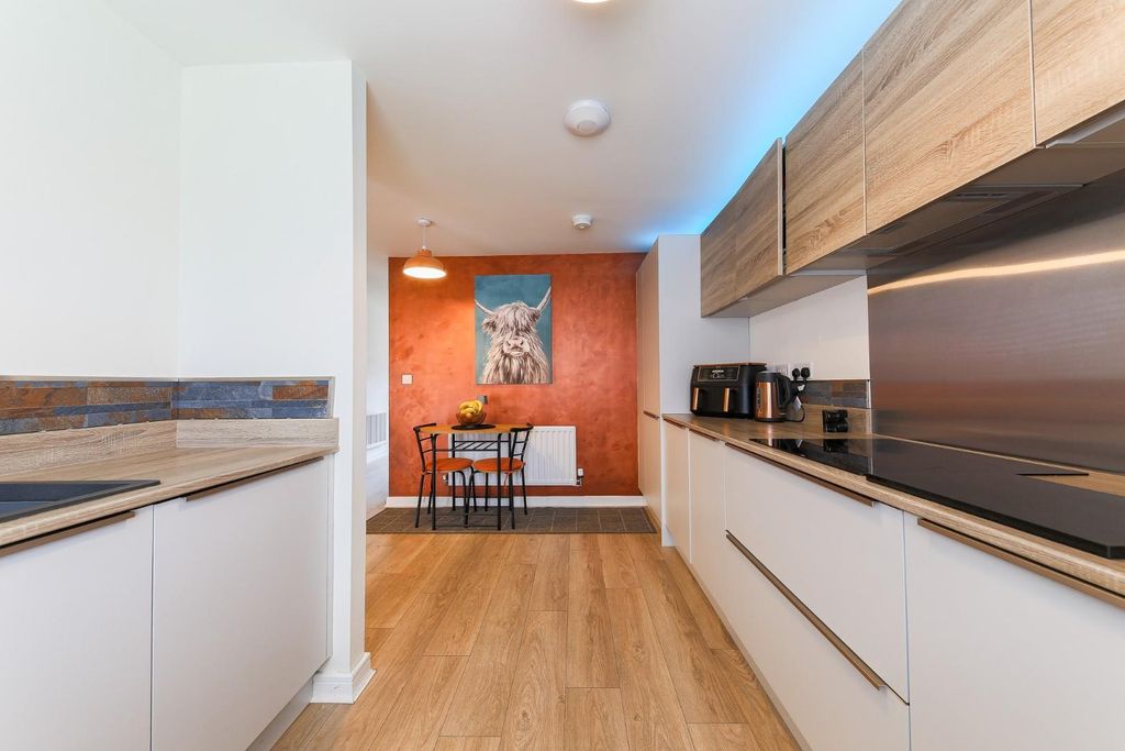 Property photo 3 of 18 Kitchen.Jpg