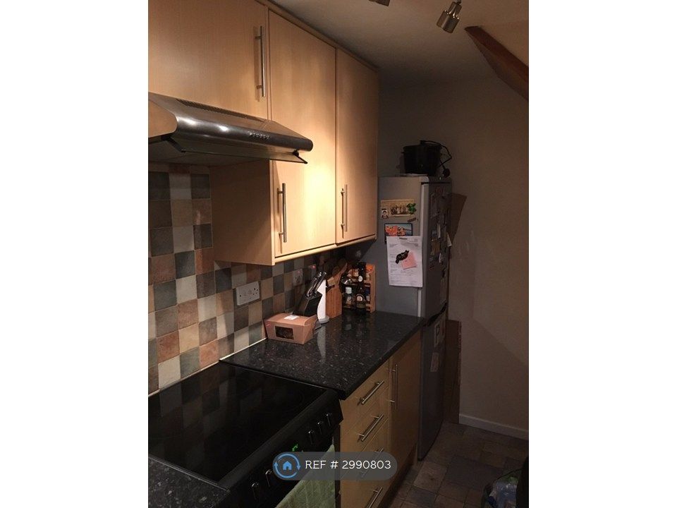 Property photo 3 of 15 Kitchen