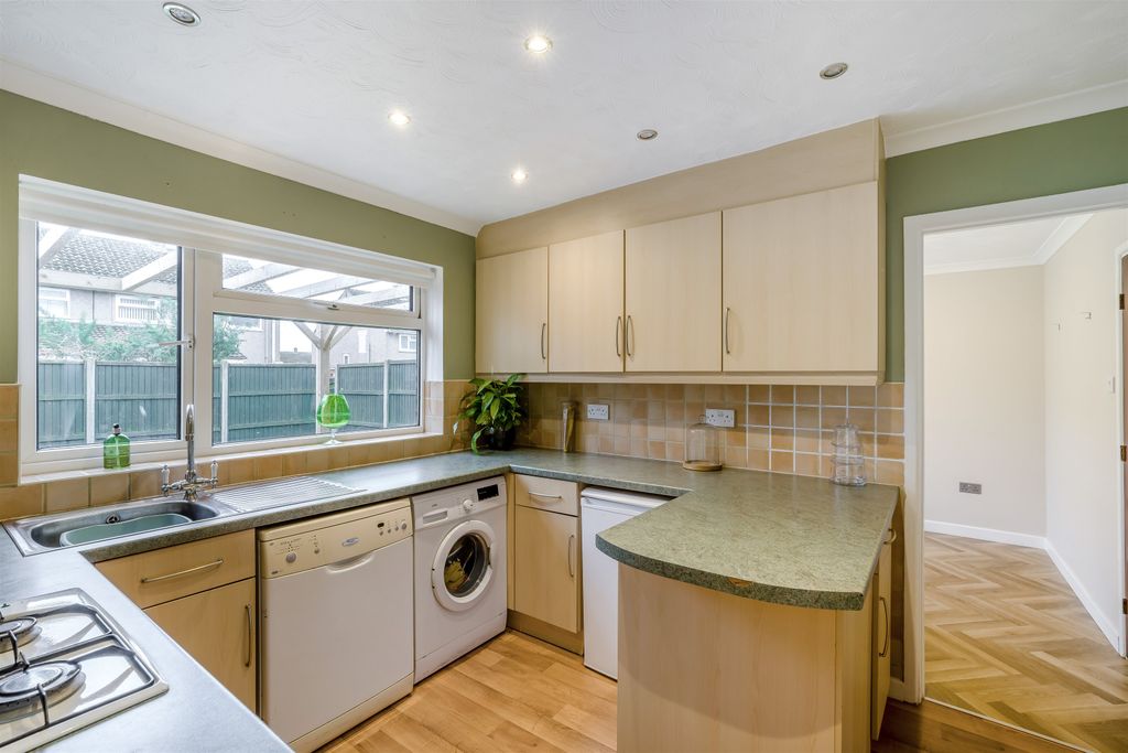 Property photo 2 of 22