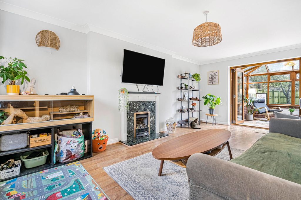 Property photo 2 of 14