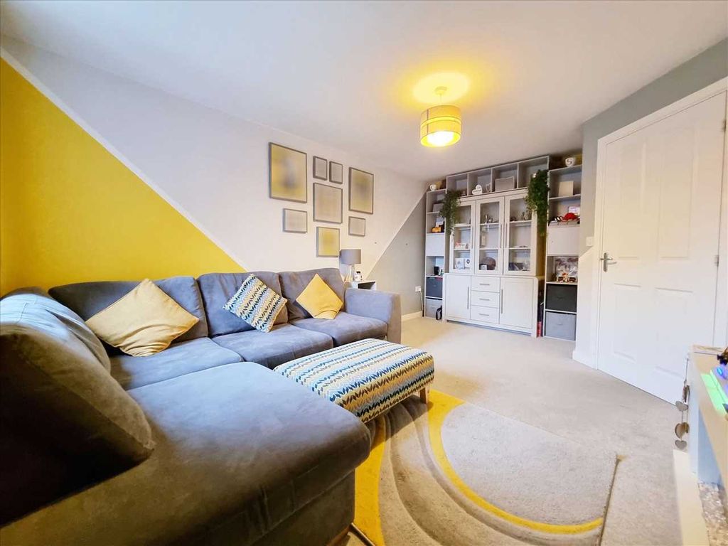 Property photo 3 of 11 Further Aspect: