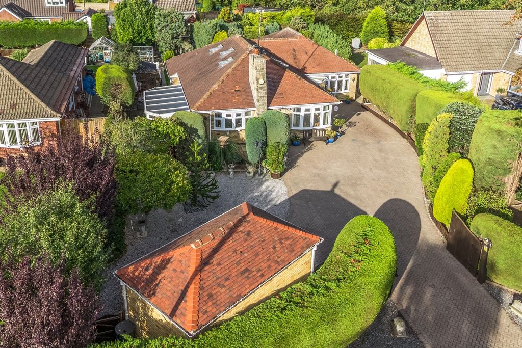 Property photo 1 of 31 1361954-14-68E41Decad5ee