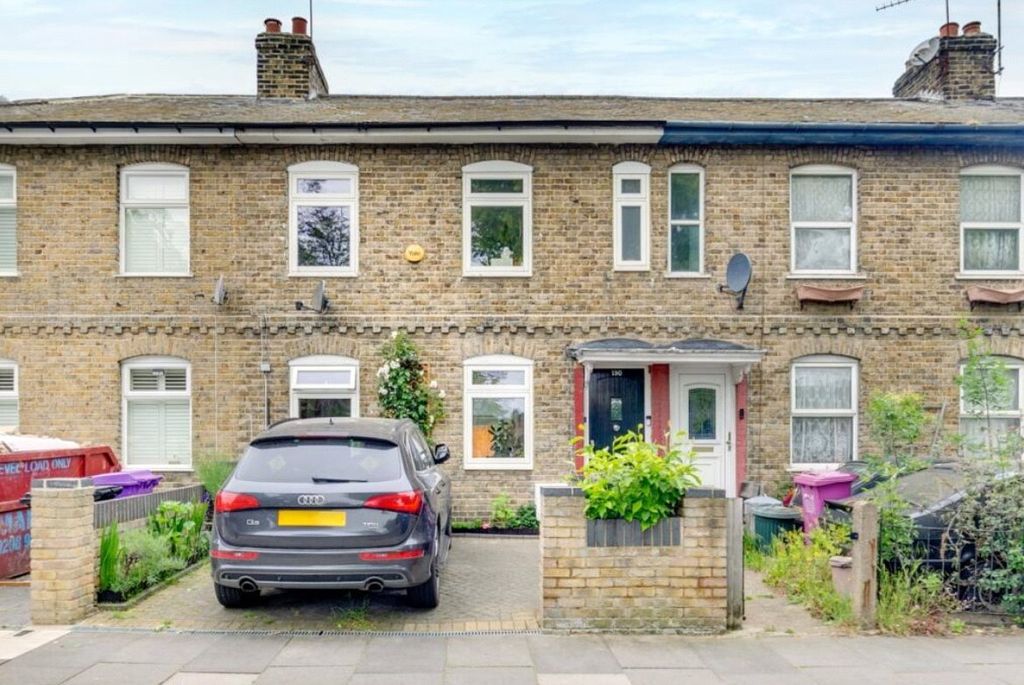 Property photo 3 of 12