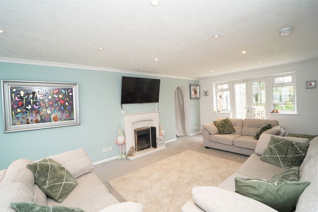 Property photo 2 of 15