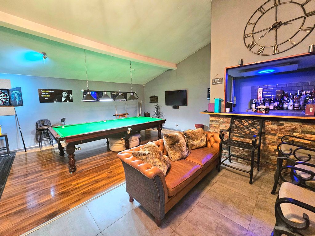Property photo 1 of 30