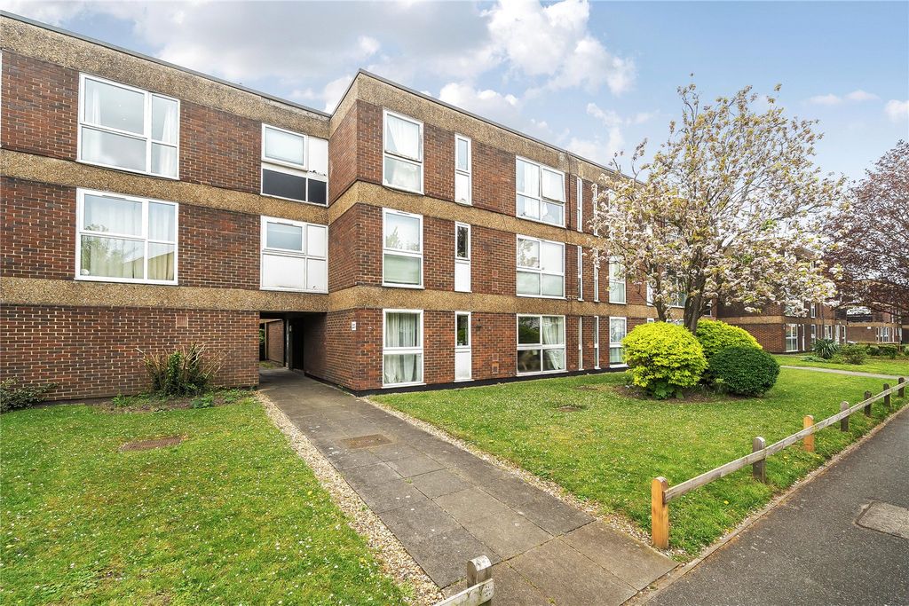 Property photo 1 of 18 Picture No. 01