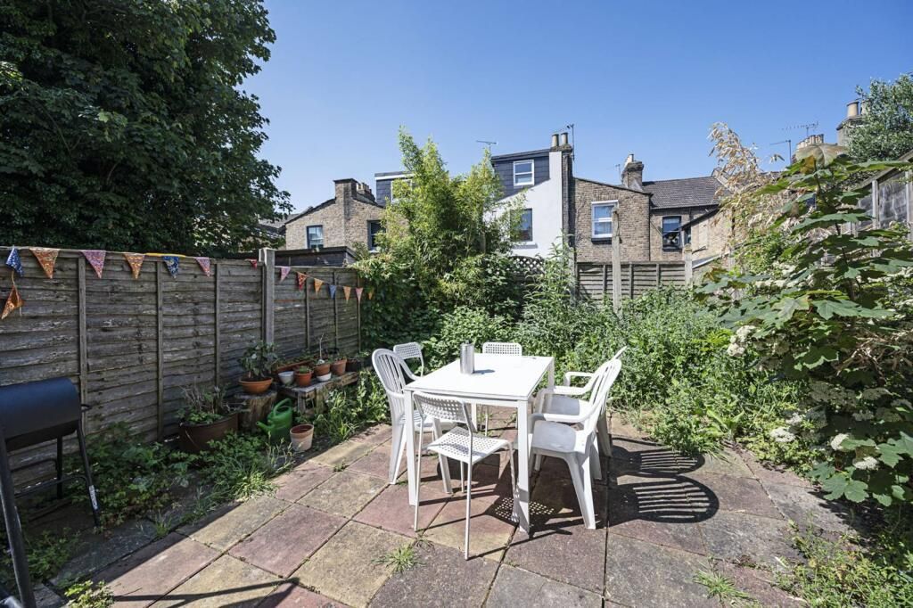 Property photo 2 of 12