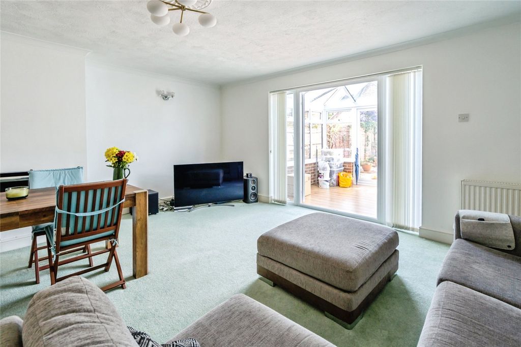 Property photo 2 of 20 Picture No. 15