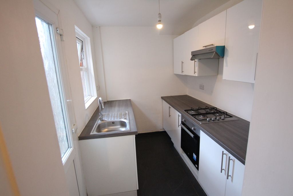 Property photo 1 of 8 Img_6981