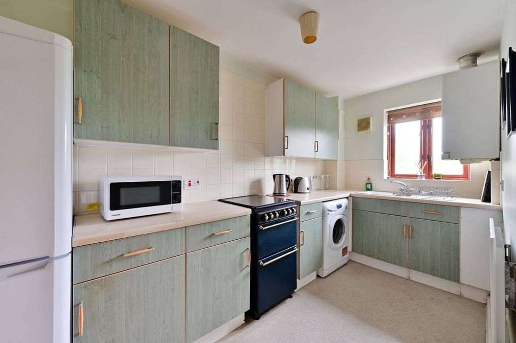 Property photo 1 of 5