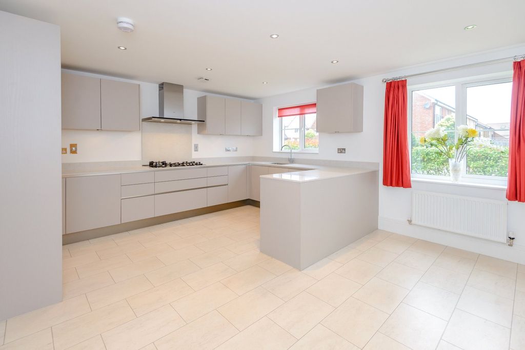 Property photo 2 of 10 Picture No. 06