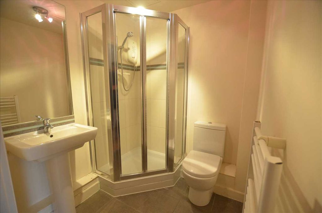 Property photo 3 of 4