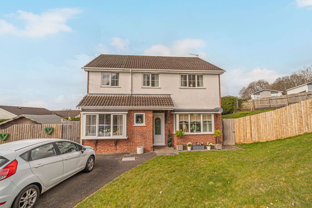 Property photo 1 of 57