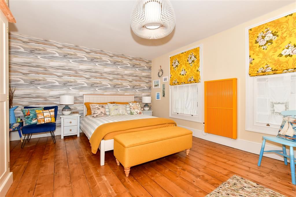 Property photo 2 of 10 Bedroom 1