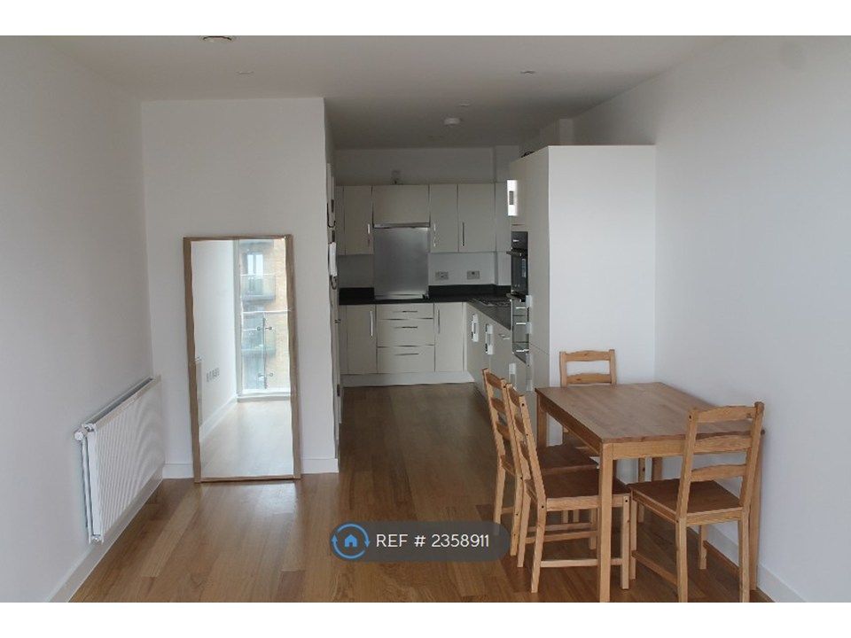 Property photo 3 of 8 Kitchen Diner