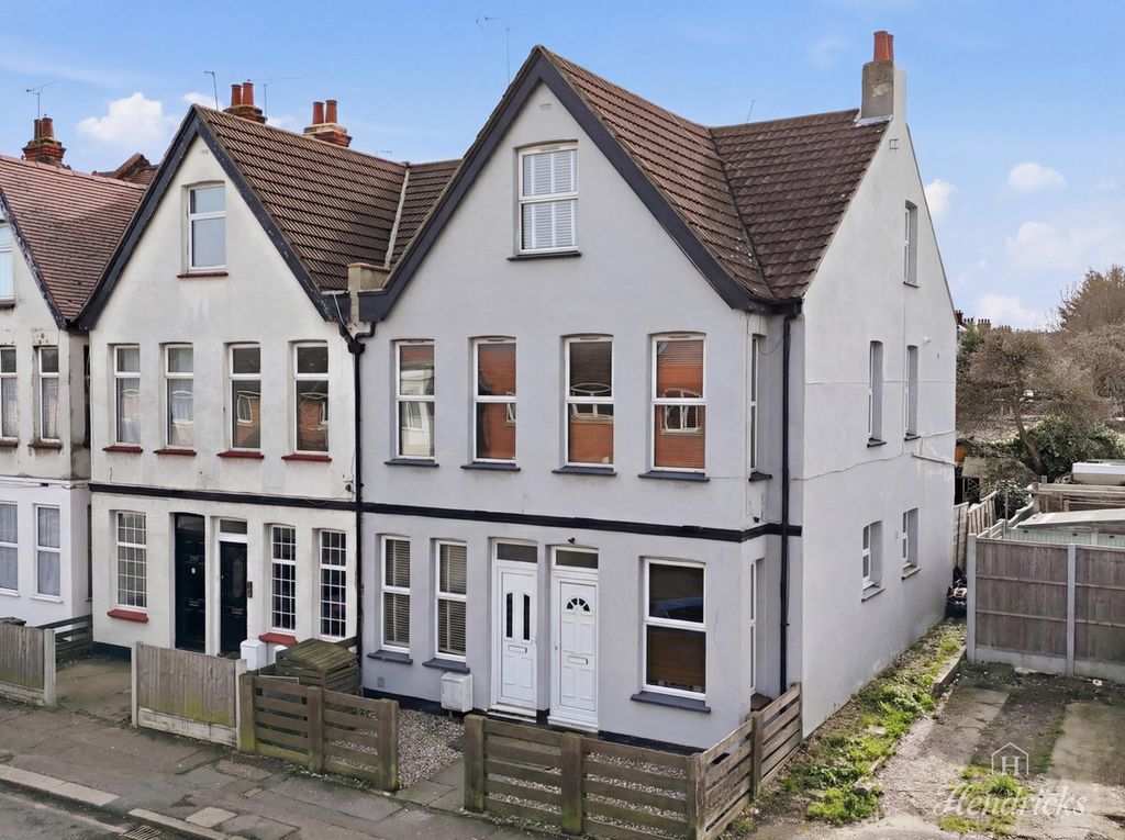 Property photo 1 of 22