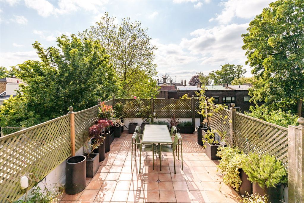 Property photo 3 of 8 Picture No. 22