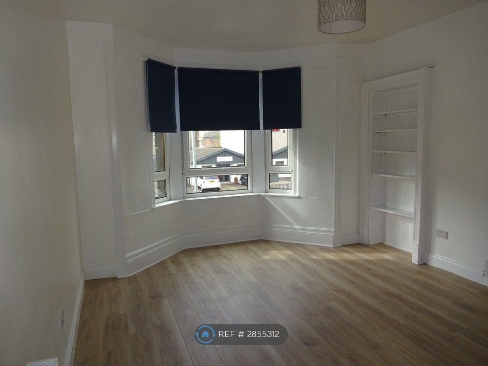 Property photo 2 of 12 Bedroom