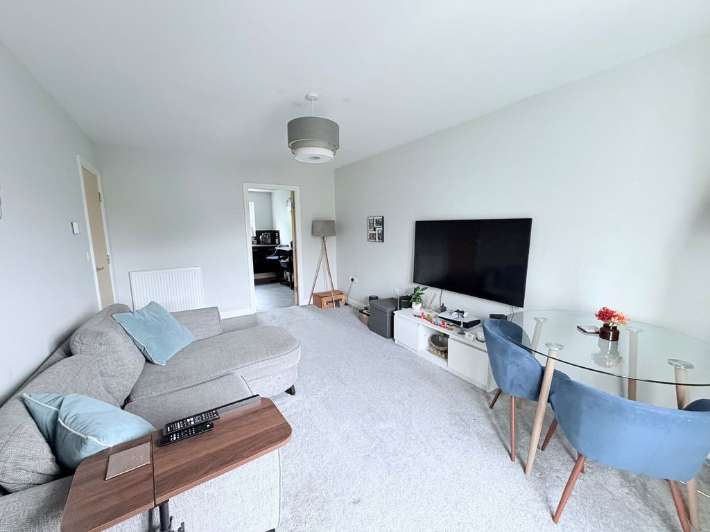 Property photo 2 of 10 Picture No. 15
