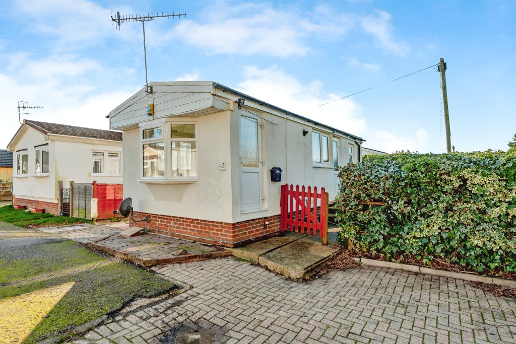 Property photo 1 of 12