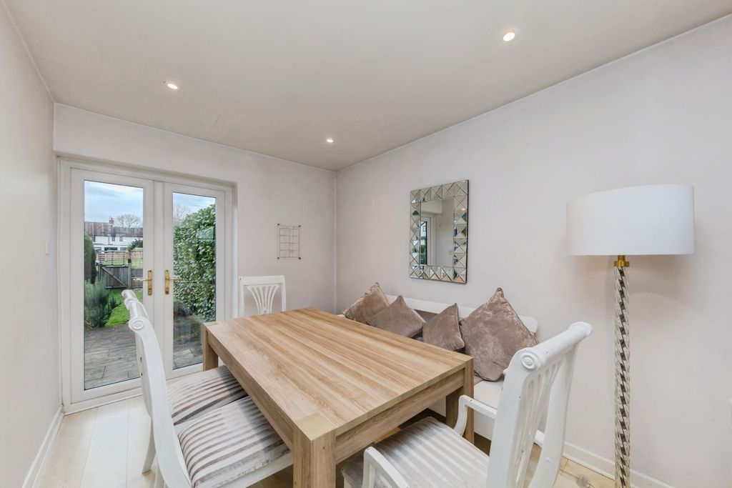 Property photo 3 of 20 Pbox-Img.Jpg