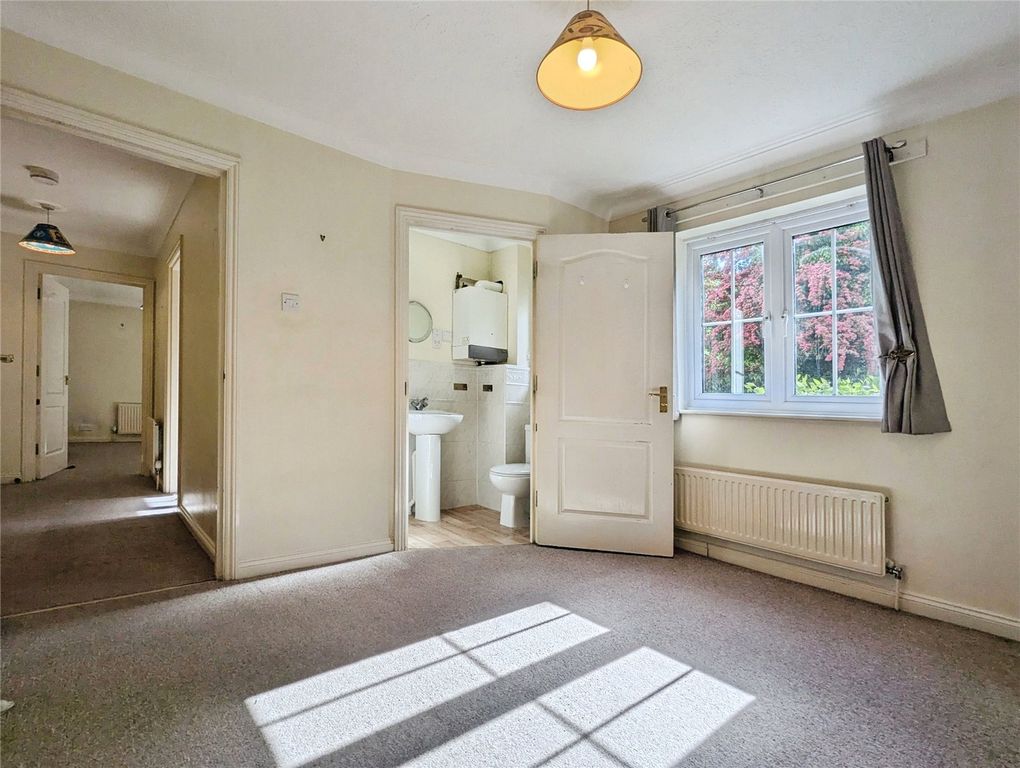 Property photo 3 of 11 Picture No. 10
