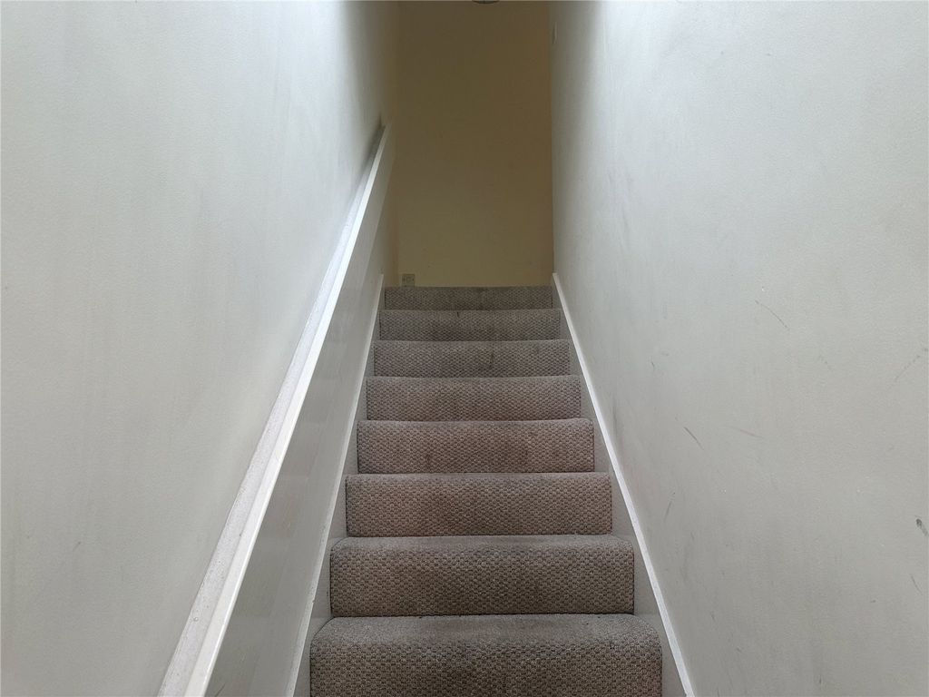 Property photo 2 of 8 Picture No. 04