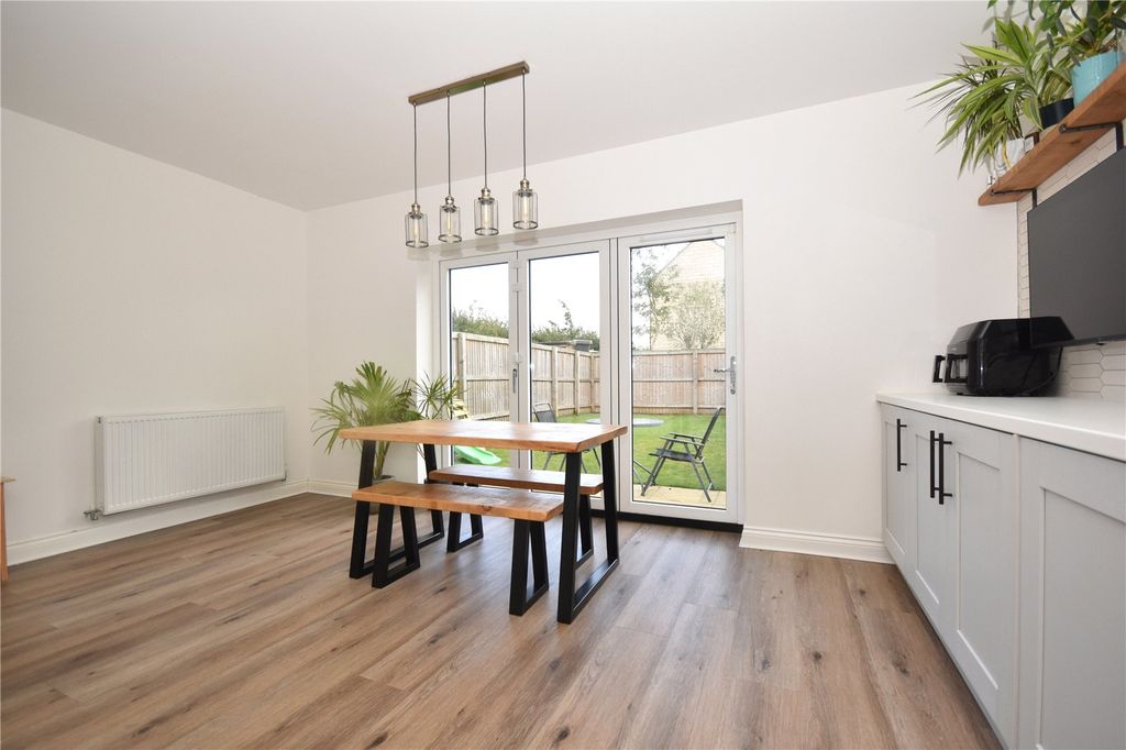 Property photo 3 of 17 Picture No. 06