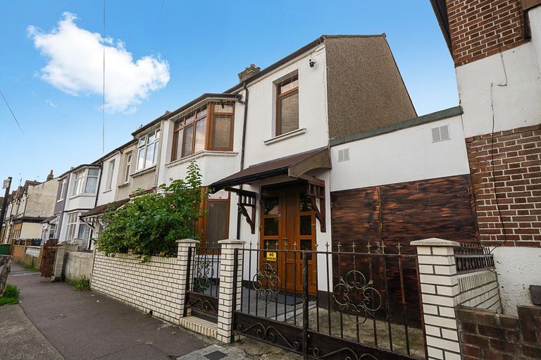 Property photo 1 of 13