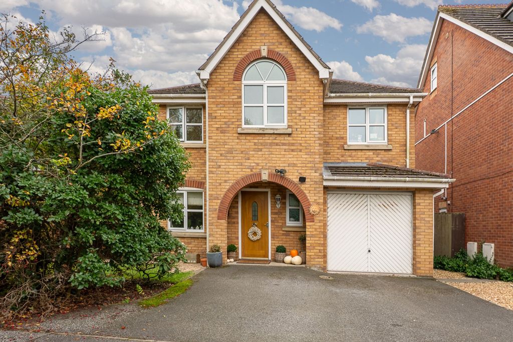 Property photo 1 of 27