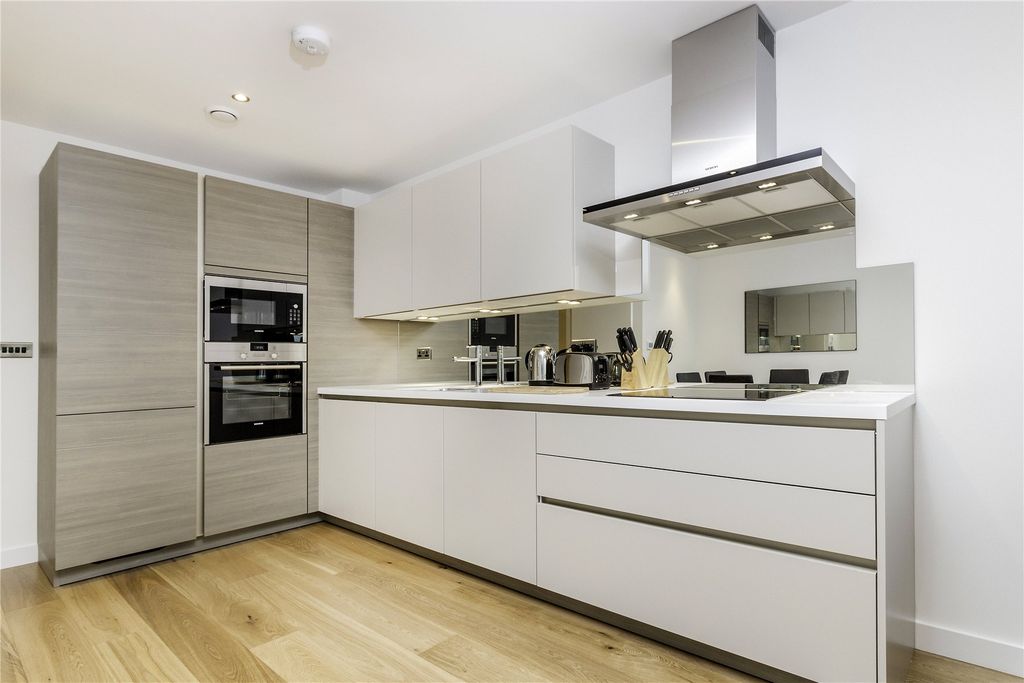 Property photo 2 of 7 Picture No. 12