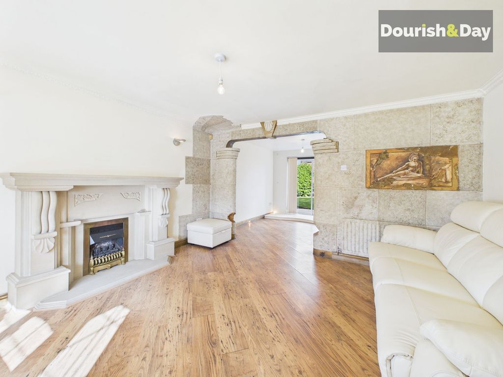 Property photo 2 of 36