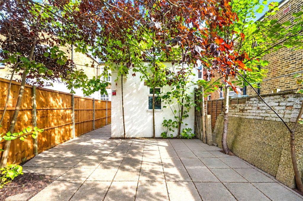 Property photo 3 of 17 Picture No. 11