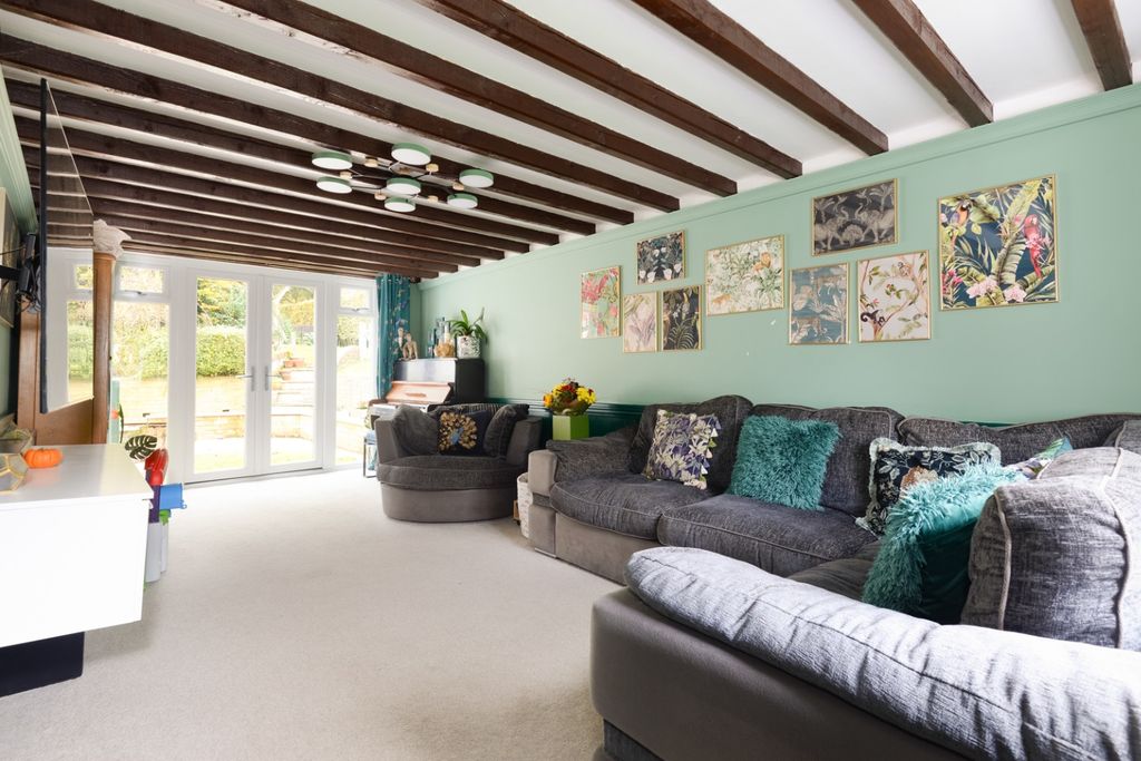 Property photo 2 of 20 3560945