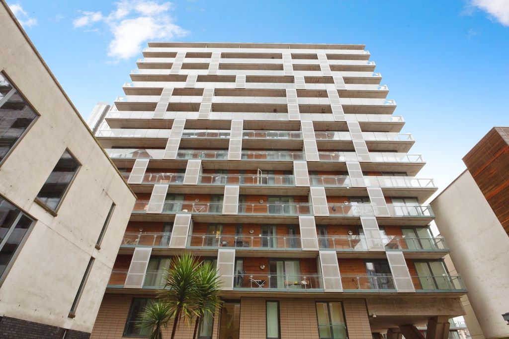 Property photo 1 of 8 Photo