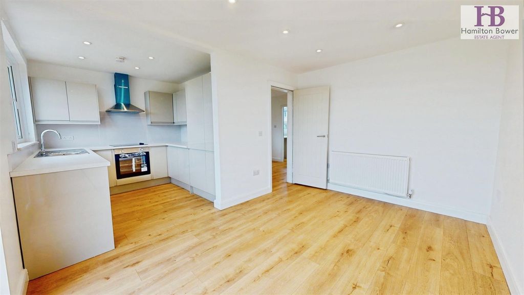 Property photo 2 of 19 d88E9A2F-44-Daleson-Close-10312025_154213.Jpg