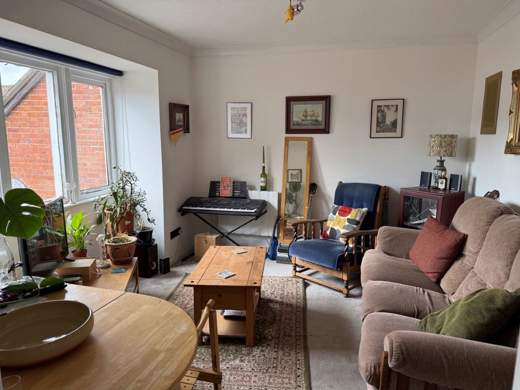 Property photo 3 of 8