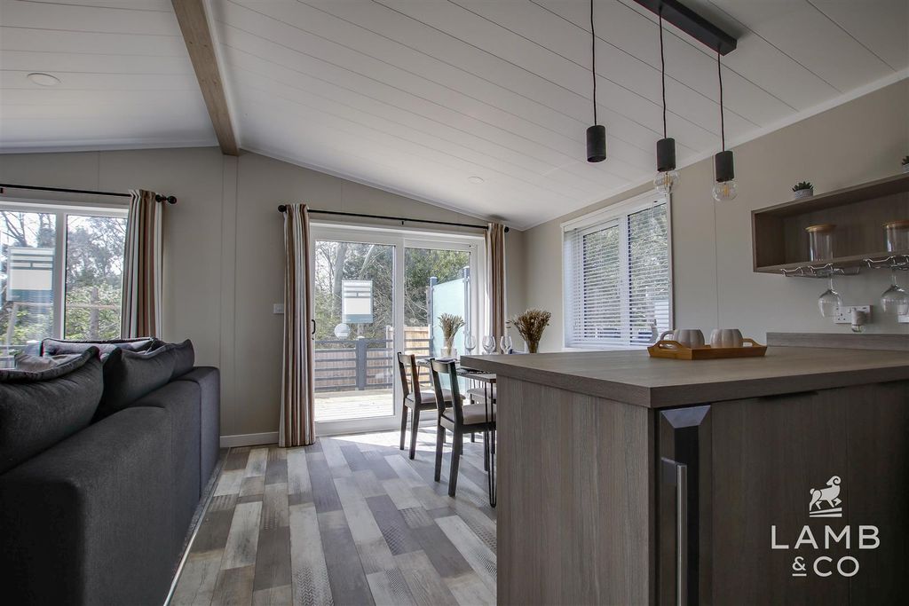 Property photo 2 of 11 _Mg_3774-_Mg_3776.Jpg