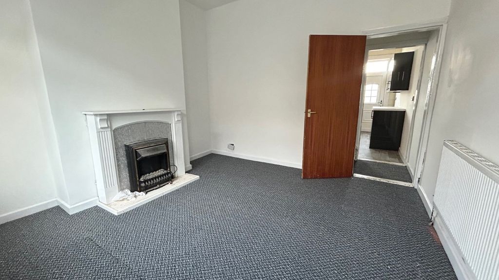 Property photo 3 of 7 Picture No. 11